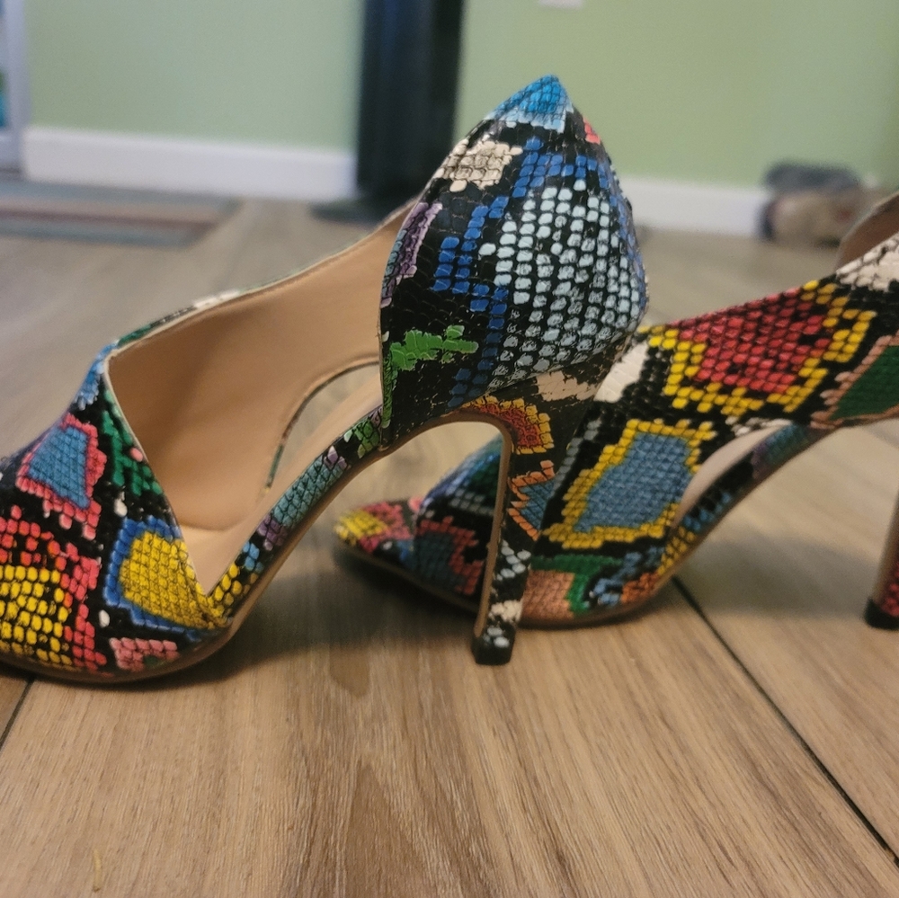 Shoes - Picture 6 of 6